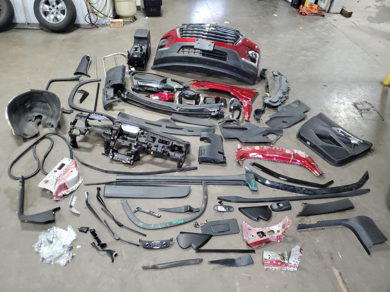 2022 CHEVROLET TRAVERSE LT VIN:1GNEVHKW8NJ138062