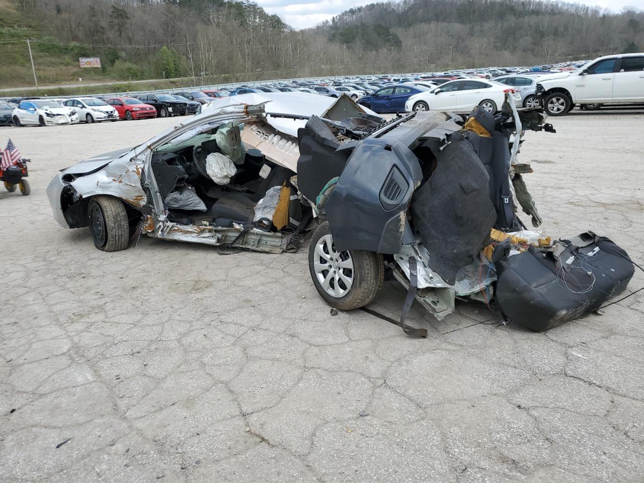 2022 TOYOTA COROLLA LE VIN:5YFEPMAE0NP374950