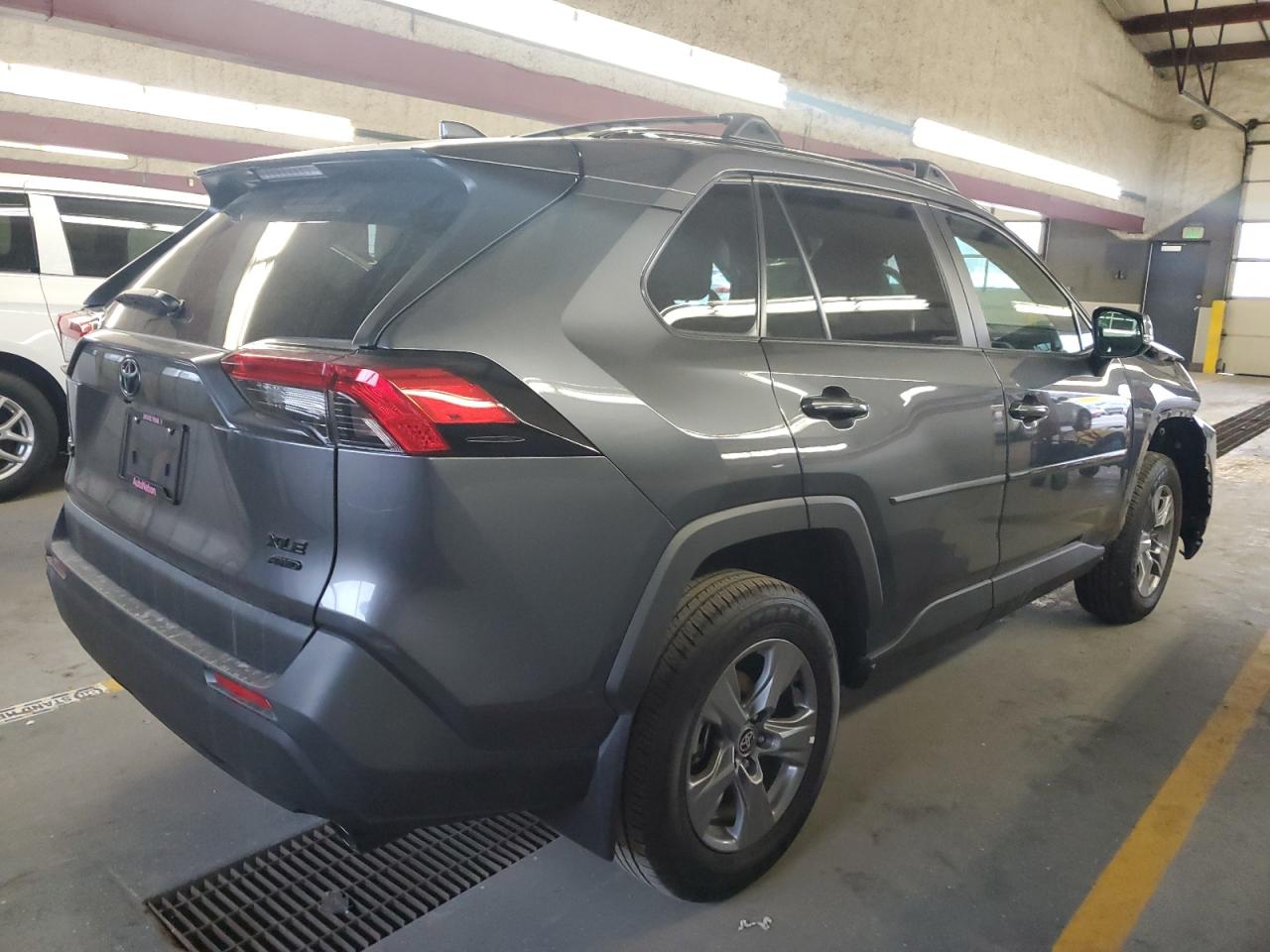 2024 TOYOTA RAV4 XLE VIN:2T3P1RFV0RC411797