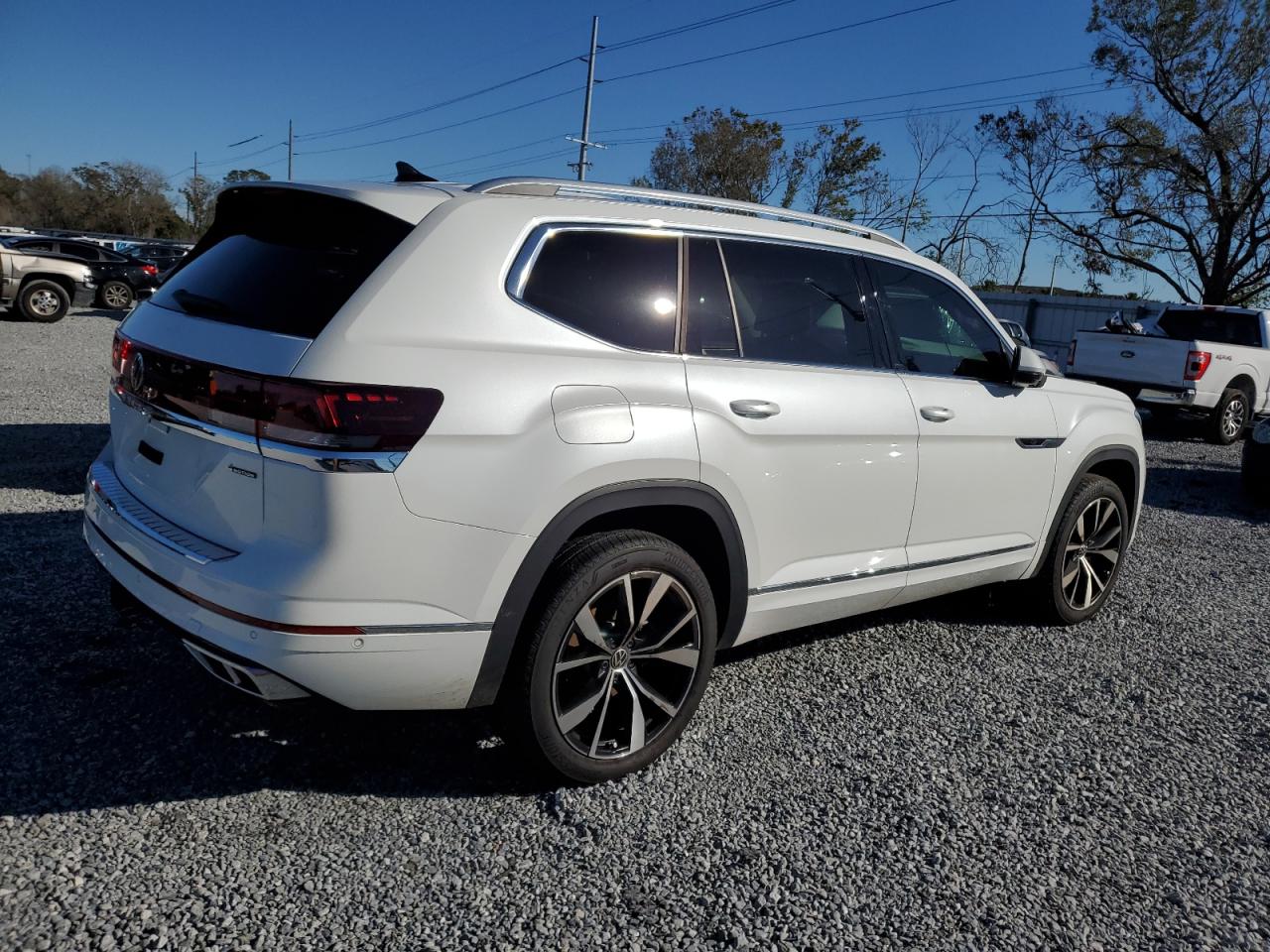 2024 VOLKSWAGEN ATLAS SEL PREMIUM R-LINE VIN:1V2FR2CA6RC552578