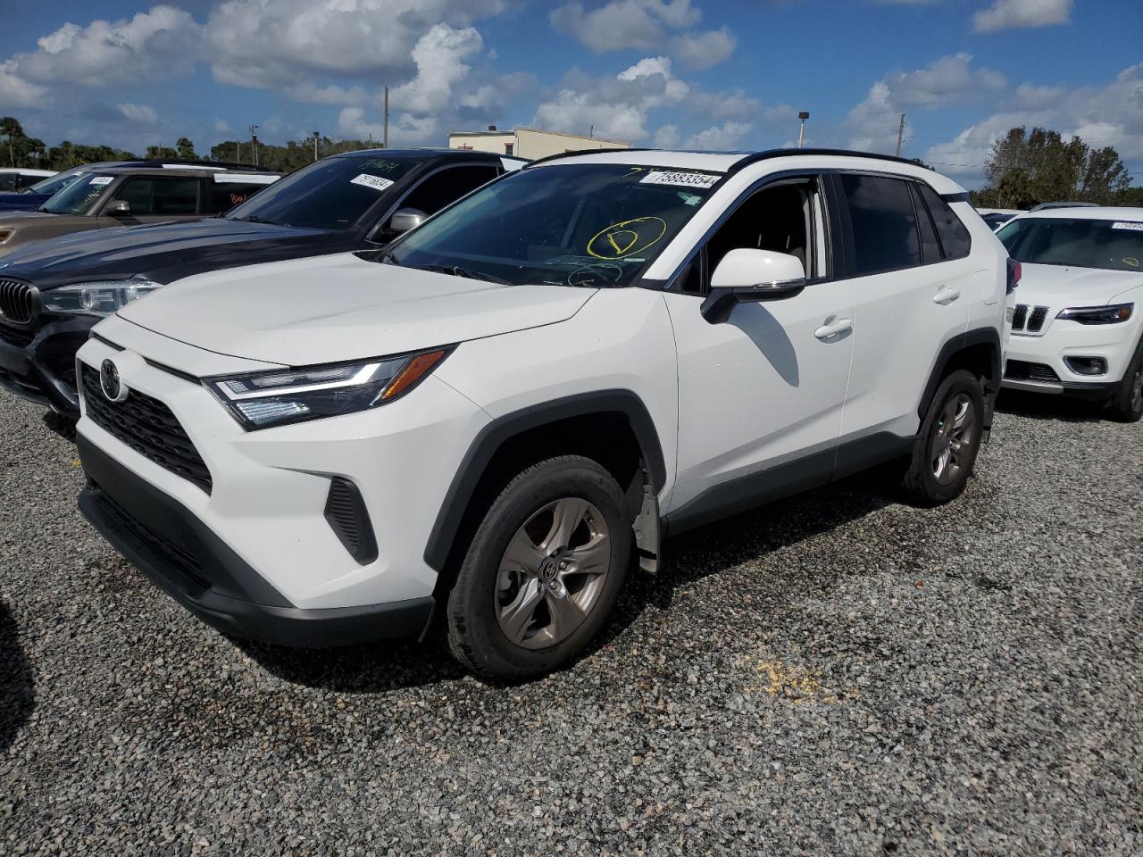 2024 TOYOTA RAV4 XLE VIN:2T3W1RFV5RW301032