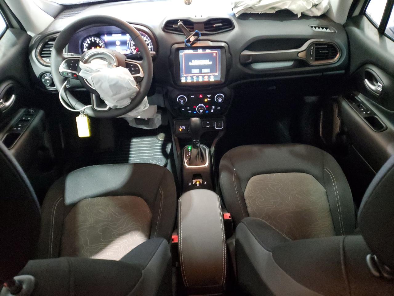 2023 JEEP RENEGADE LATITUDE VIN:ZACNJDB18PPP40770