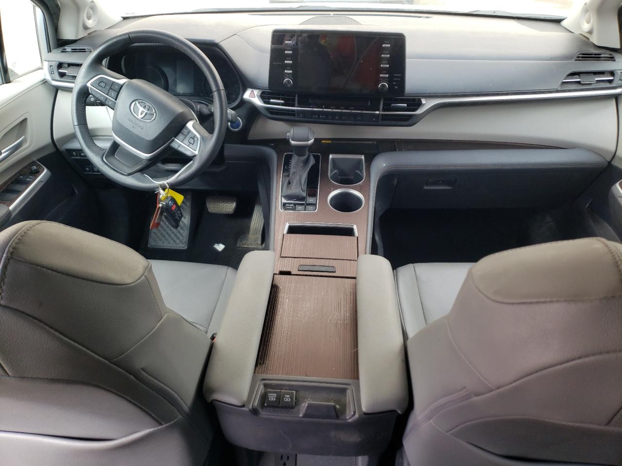 2022 TOYOTA SIENNA XLE VIN:5TDJSKFC9NS046278