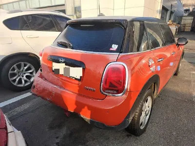 2018 MINI Cooper VIN: