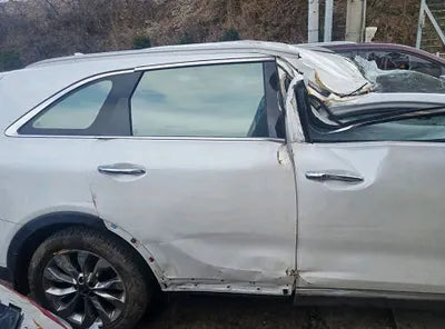 2018 Kia Sorento KNAPG81BBJA456147 VIN:KNAPG81BBJA456147