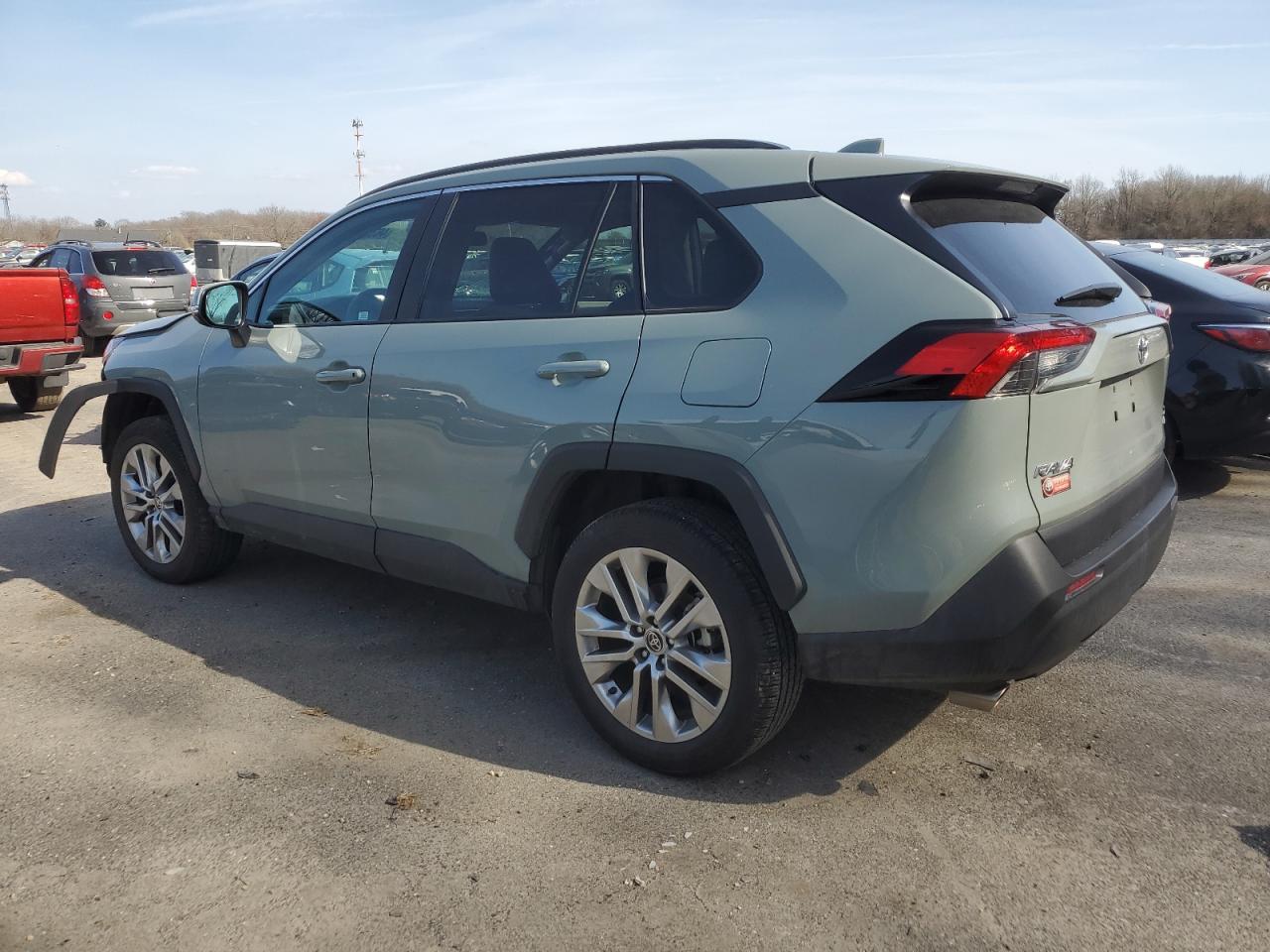 2022 TOYOTA RAV4 XLE PREMIUM VIN:2T3A1RFV7NW326695