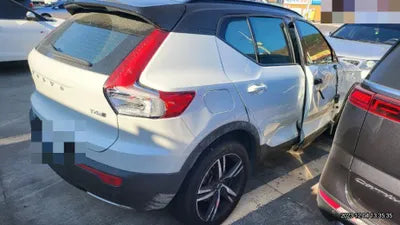 2019 Volvo XC40 VIN: