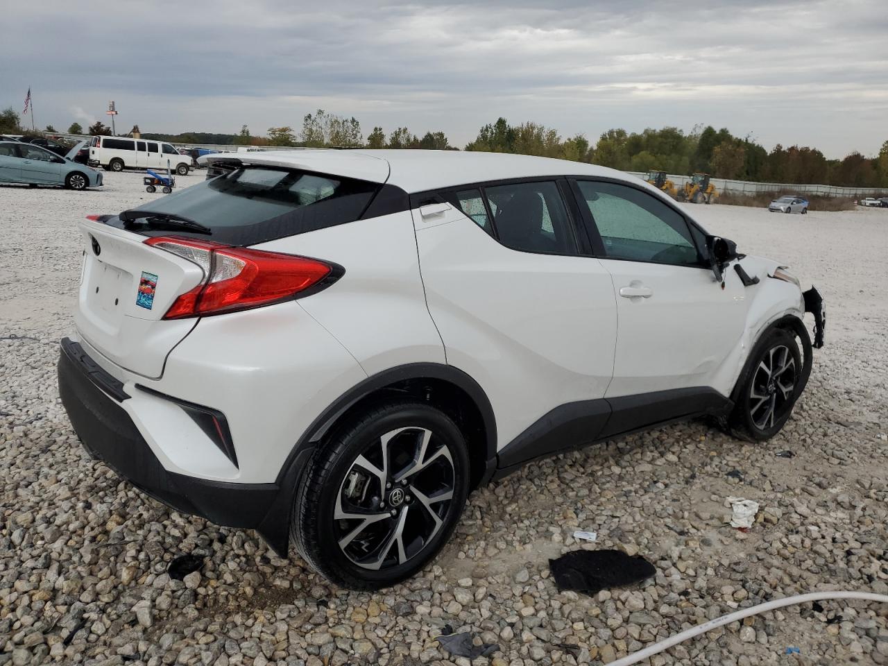 2022 TOYOTA C-HR XLE VIN:NMTKHMBX3NR146379
