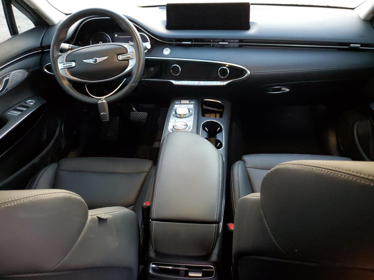 2022 GENESIS GV70 BASE VIN:KMUMADTB7NU024005