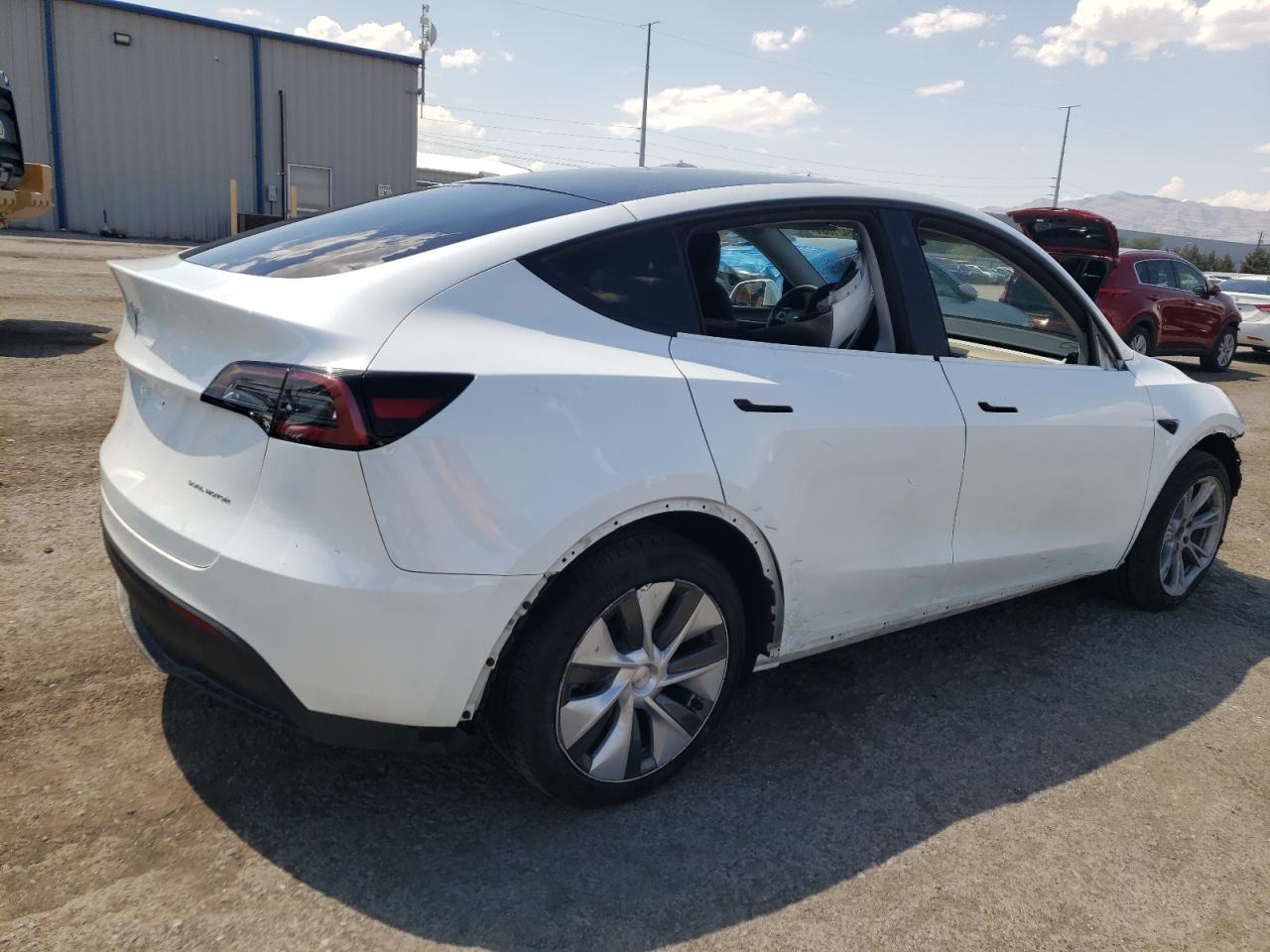 2023 TESLA MODEL Y  VIN:7SAYGDEE8PA126211