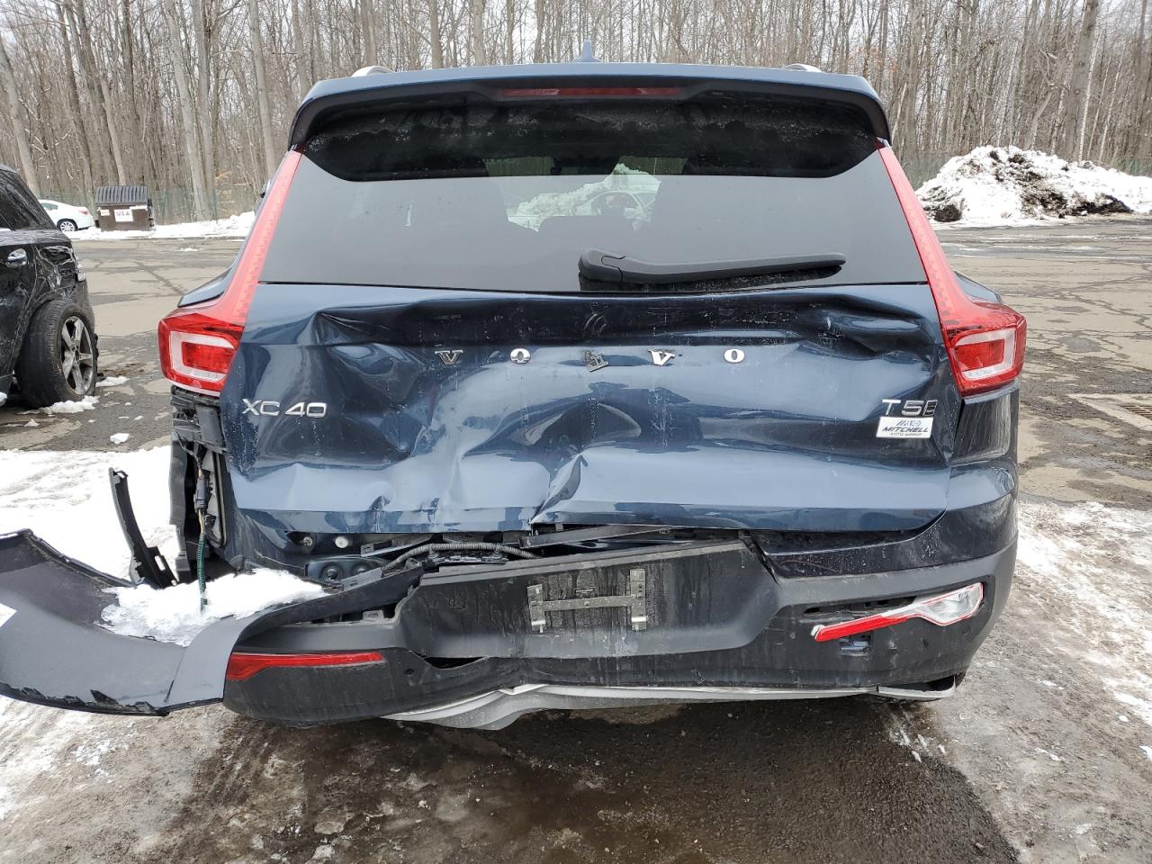 2022 VOLVO XC40 T5 MOMENTUM VIN:YV4162UK2N2698887