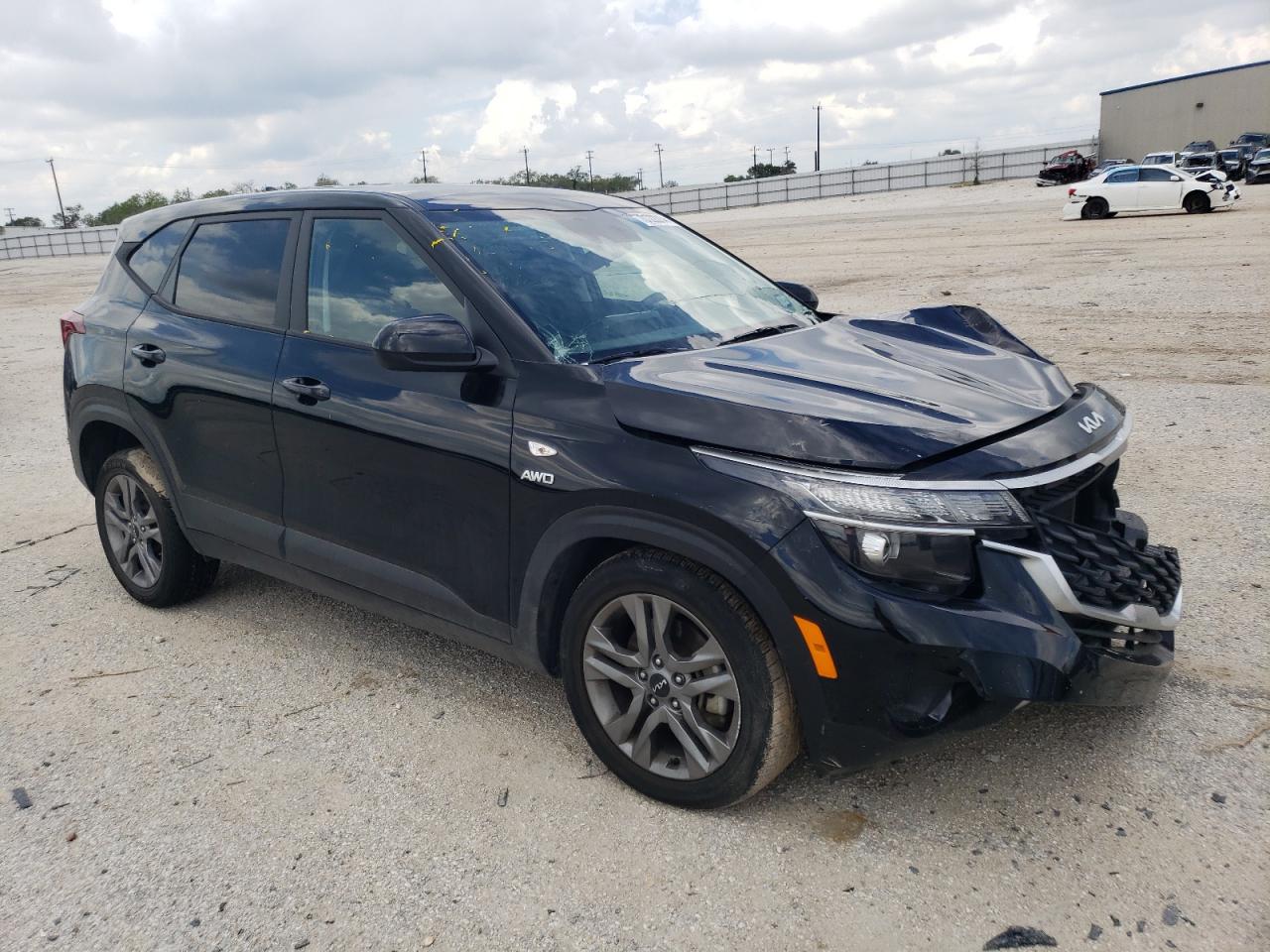 2022 KIA SELTOS LX VIN:KNDEPCAA0N7340998