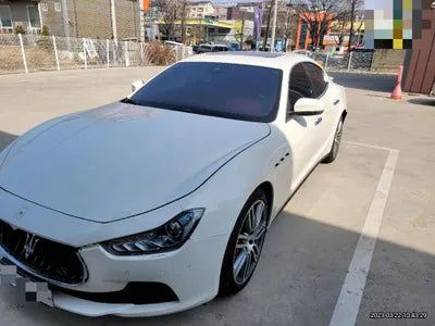 2016 Maserati Ghibli VIN: