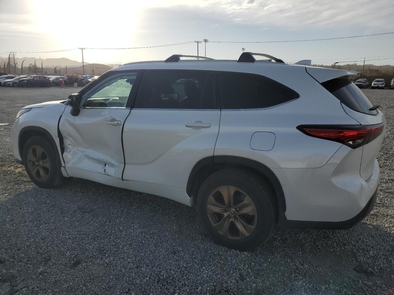 2022 TOYOTA HIGHLANDER HYBRID XLE VIN:5TDAARAH6NS514417