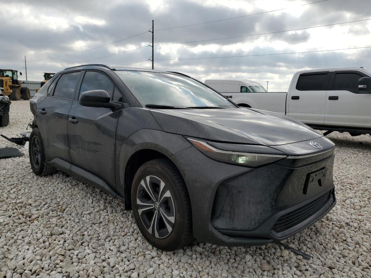 2024 TOYOTA BZ4X XLE VIN:JTMAAAAA9RA031740