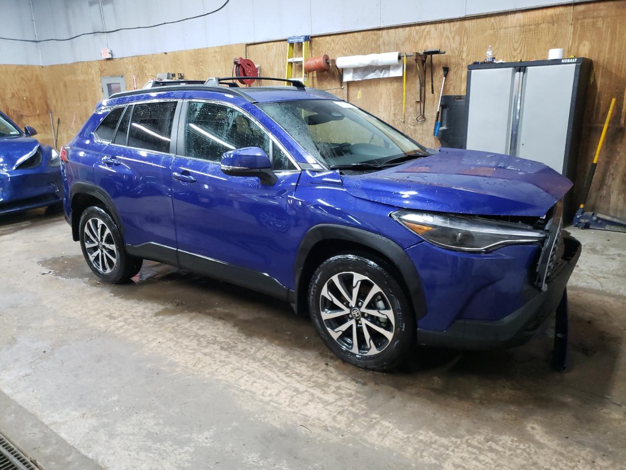 2024 TOYOTA COROLLA CROSS XLE VIN:7MUDAABG6RV101672