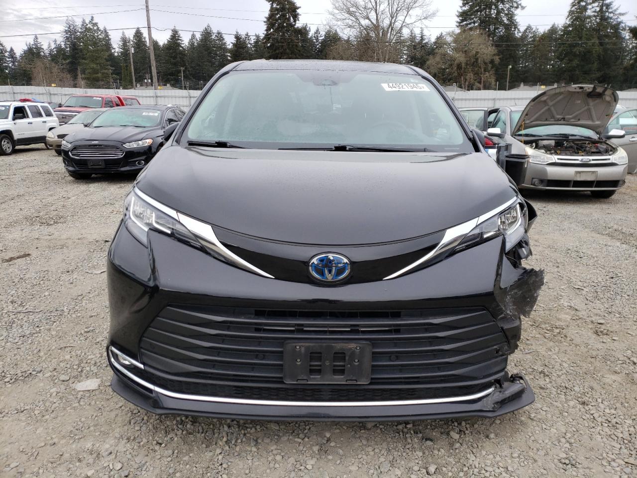 2022 TOYOTA SIENNA XLE VIN:5TDJSKFC5NS072375