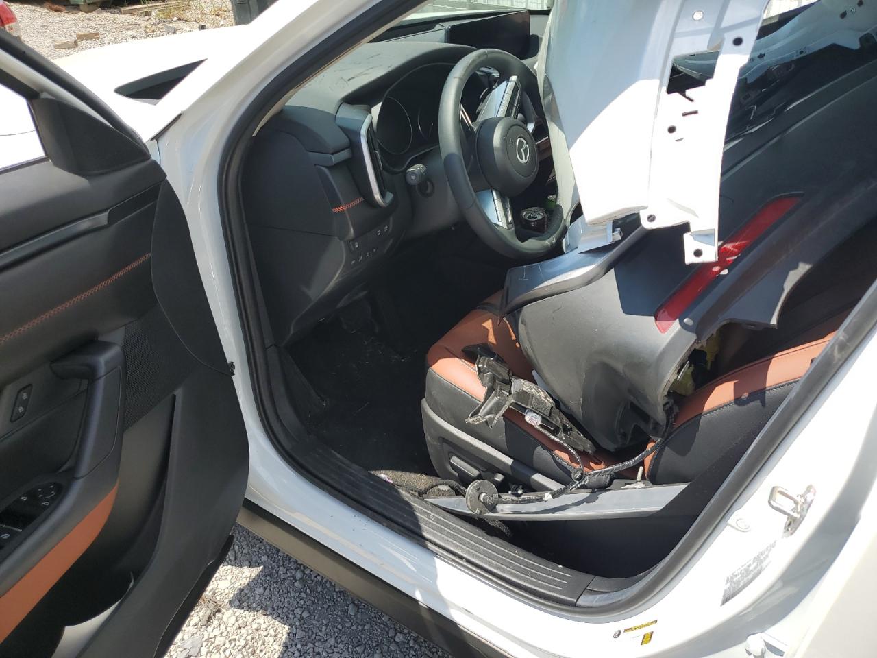 2024 MAZDA CX-50 BASE VIN:7MMVABXY8RN203177