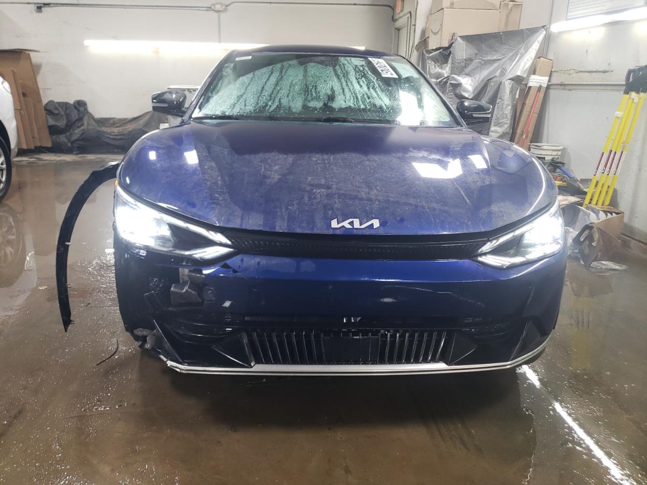 2023 KIA EV6 LIGHT VIN:KNDC34LA5P5130479