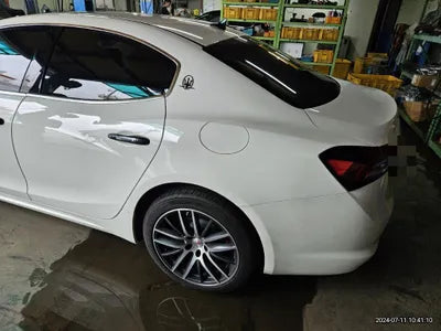 2019 Maserati Ghibli VIN: