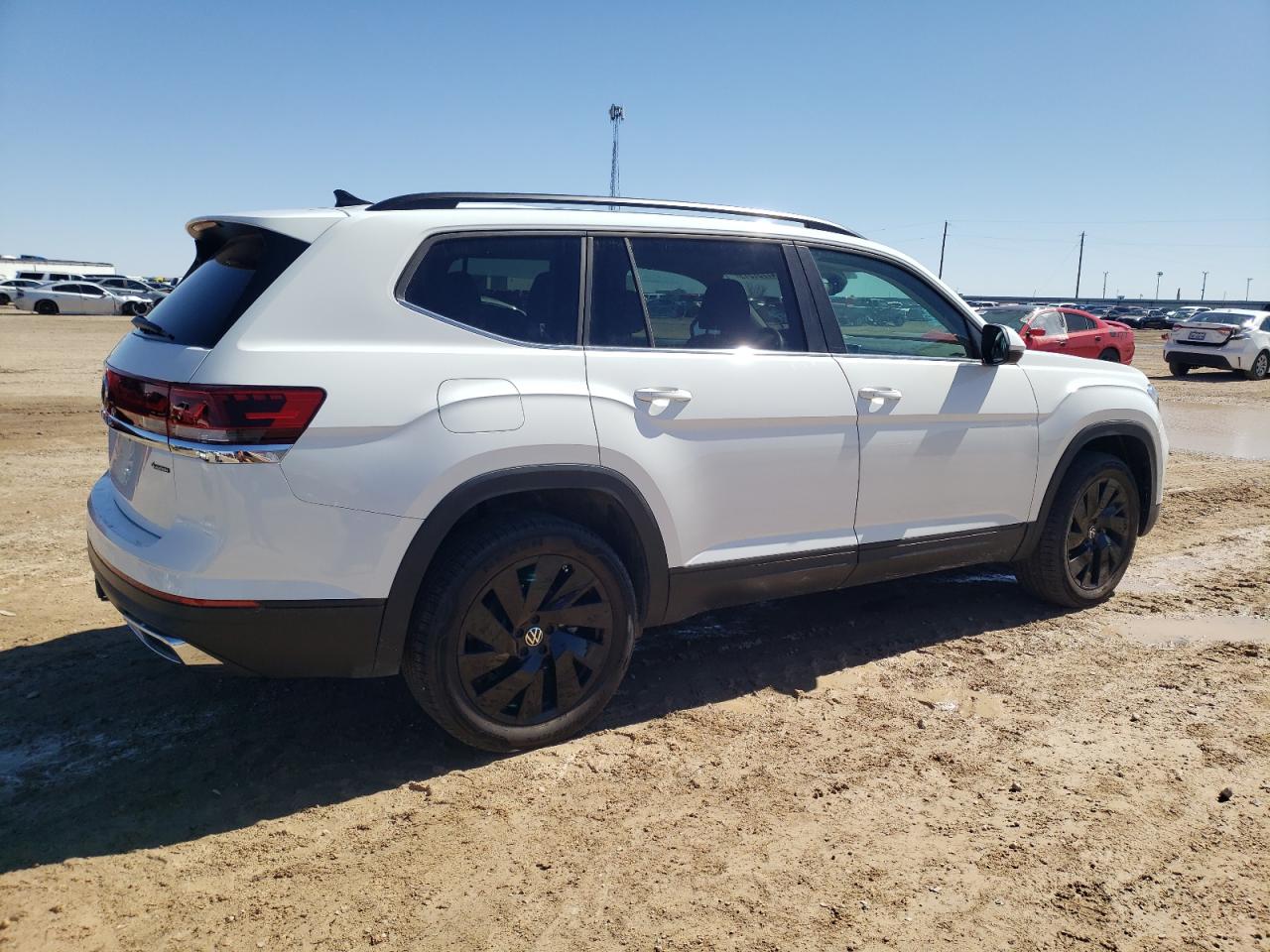 2024 VOLKSWAGEN ATLAS SE VIN:1V2KR2CA1RC584322