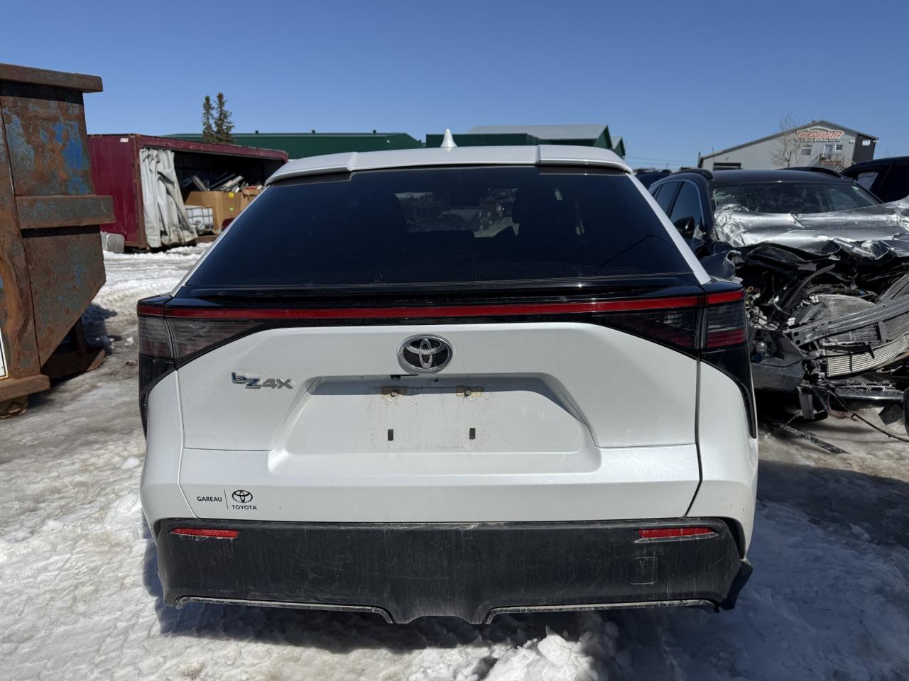 2023 TOYOTA BZ4X XLE VIN:JTMAAAAA8PA019107