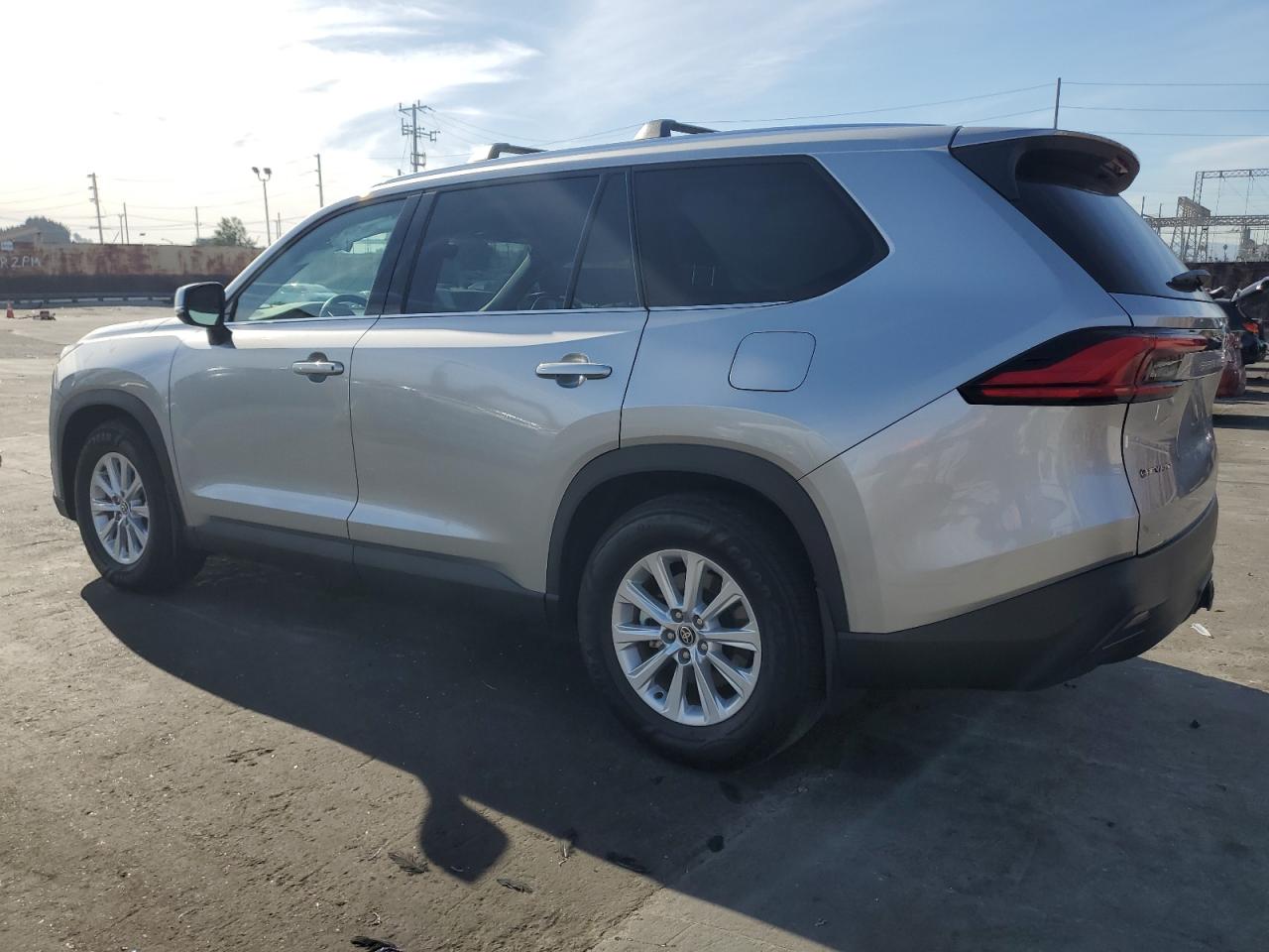 2024 TOYOTA GRAND HIGHLANDER XLE VIN:5TDACAB56RS001951