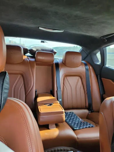 2017 Maserati Ghibli VIN: