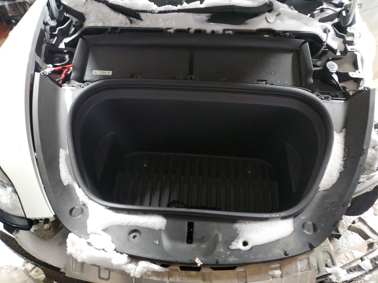 2022 TESLA MODEL Y  VIN:7SAYGDEE6NF366938