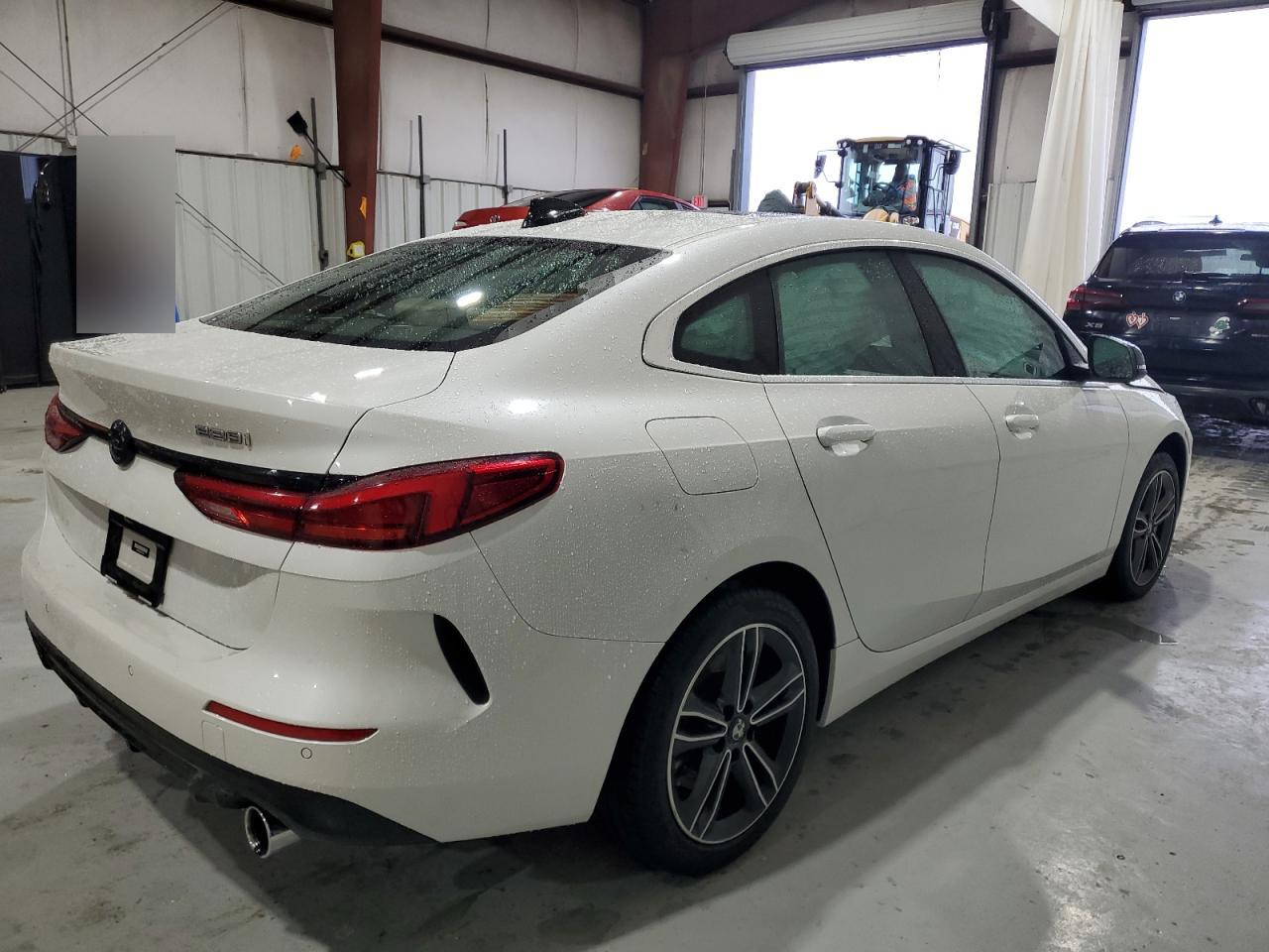 2022 BMW 228I  VIN:WBA53AK01N7K11946