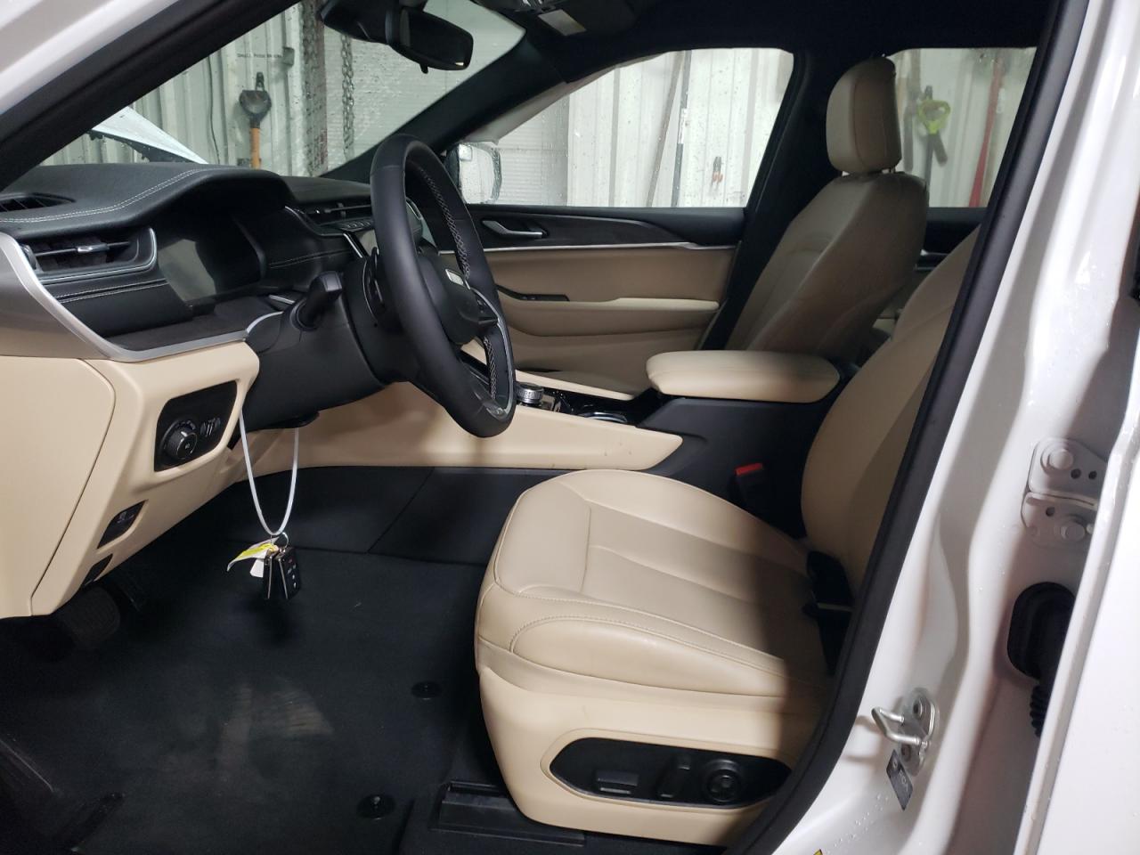 2023 JEEP GRAND CHEROKEE LIMITED VIN:1C4RJHBG4P8870066