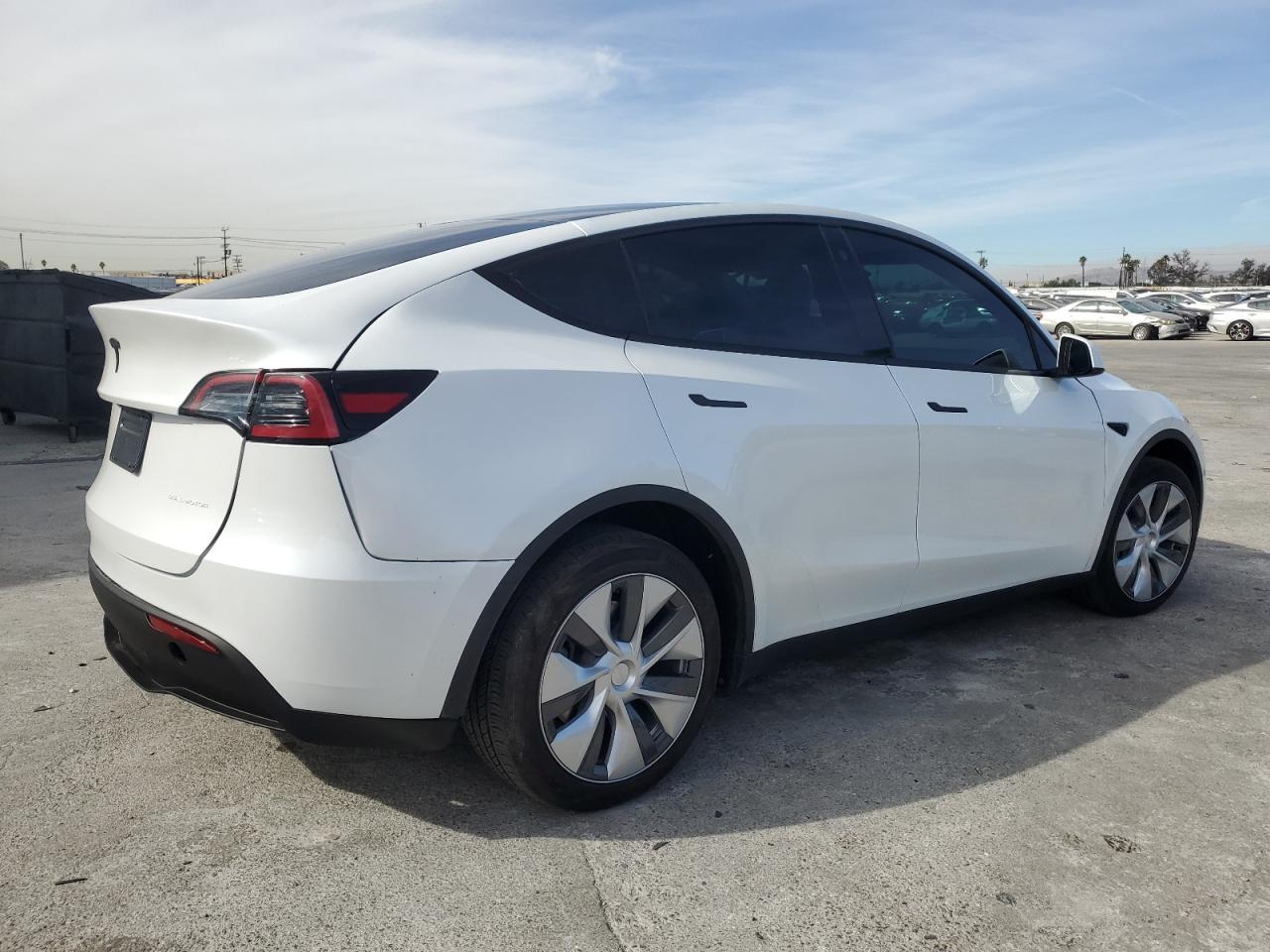 2023 TESLA MODEL Y  VIN:7SAYGDEE5PA079672