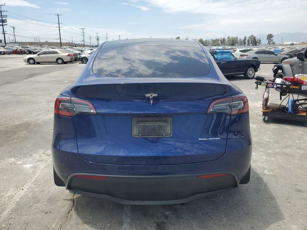 2023 TESLA MODEL Y  VIN:7SAYGDEE6PA198637