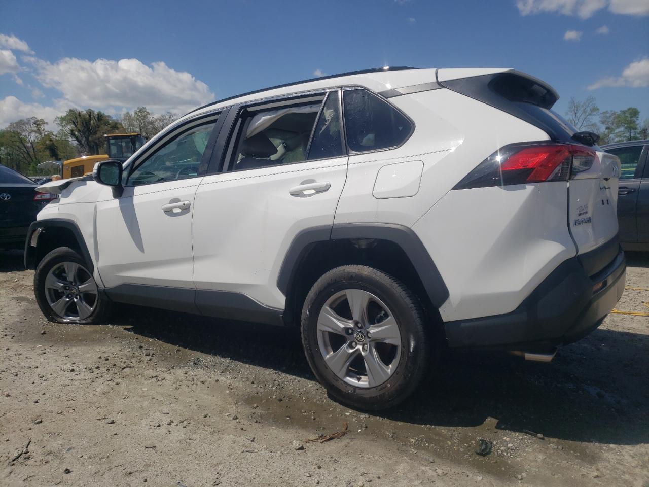 2022 TOYOTA RAV4 XLE VIN:2T3W1RFV7NC186493
