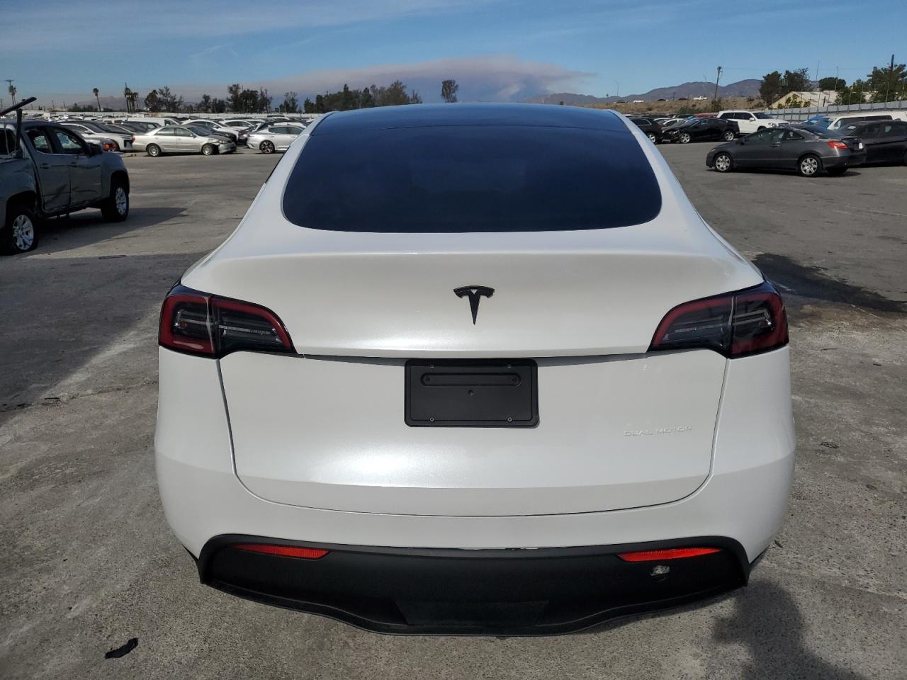 2023 TESLA MODEL Y  VIN:7SAYGDEE5PA079672
