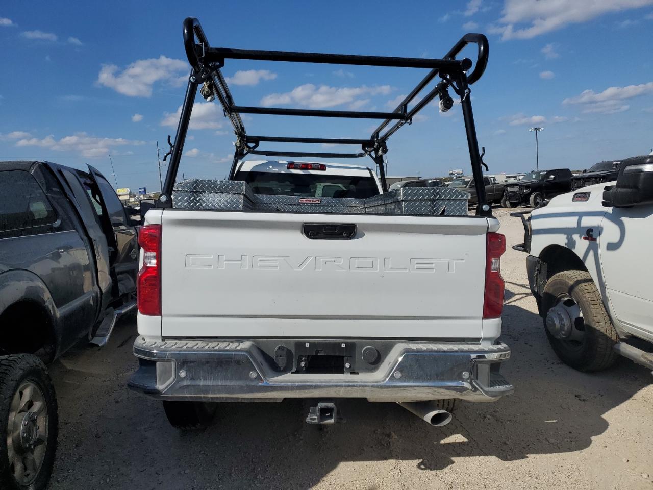 2024 CHEVROLET SILVERADO C2500 HEAVY DUTY VIN:1GC0WLE79RF394369