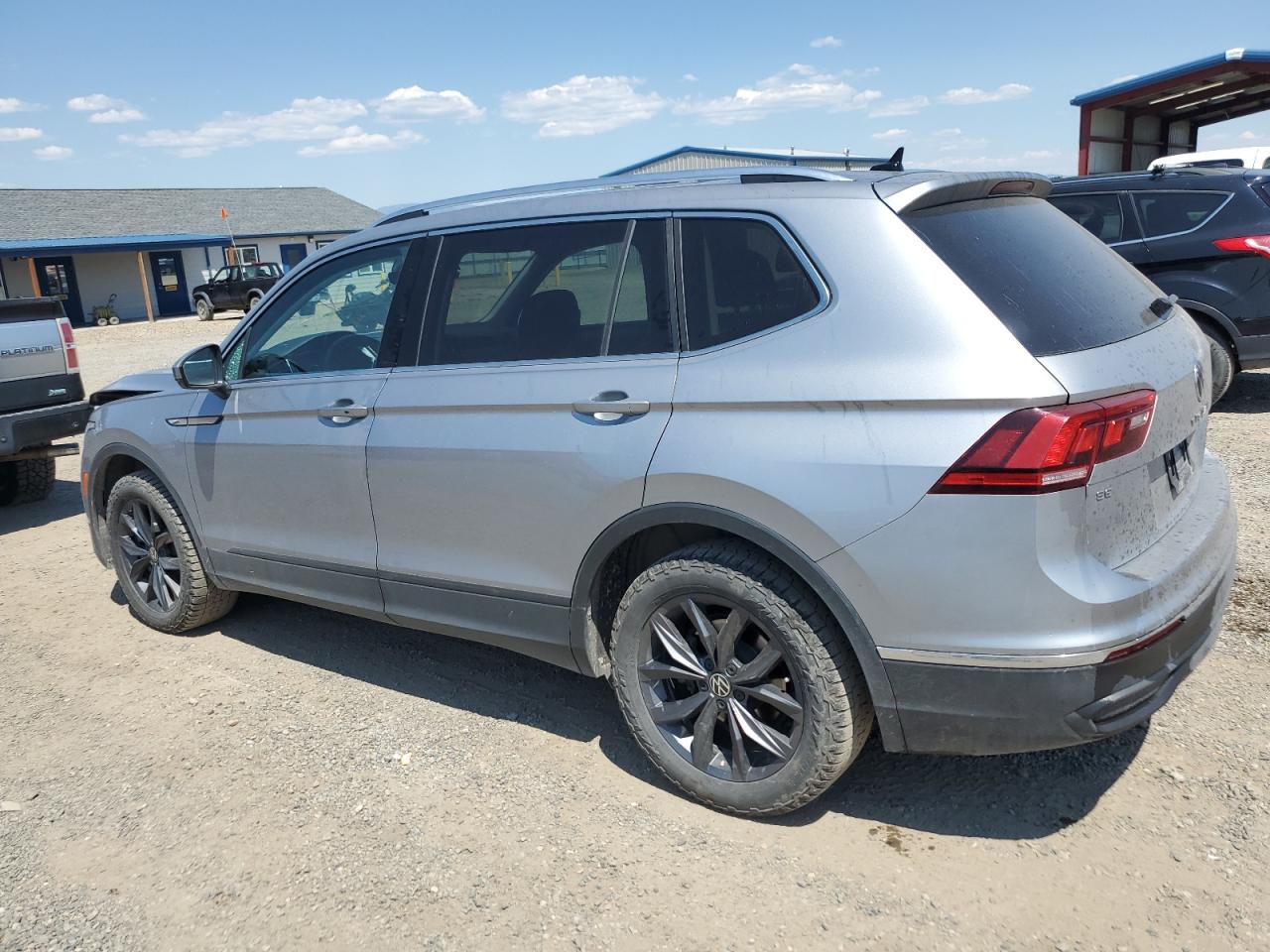 2022 VOLKSWAGEN TIGUAN SE VIN:3VV2B7AX4NM042393