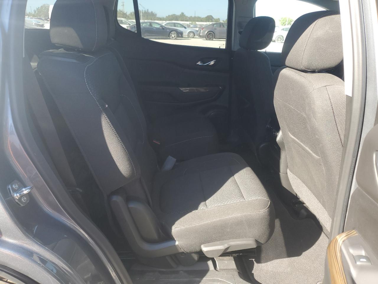 2022 GMC ACADIA SLE VIN:1GKKNKL4XNZ102787
