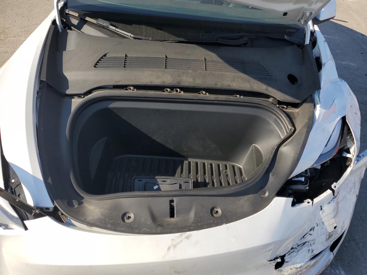 2022 TESLA MODEL Y  VIN:7SAYGDEF5NF313270