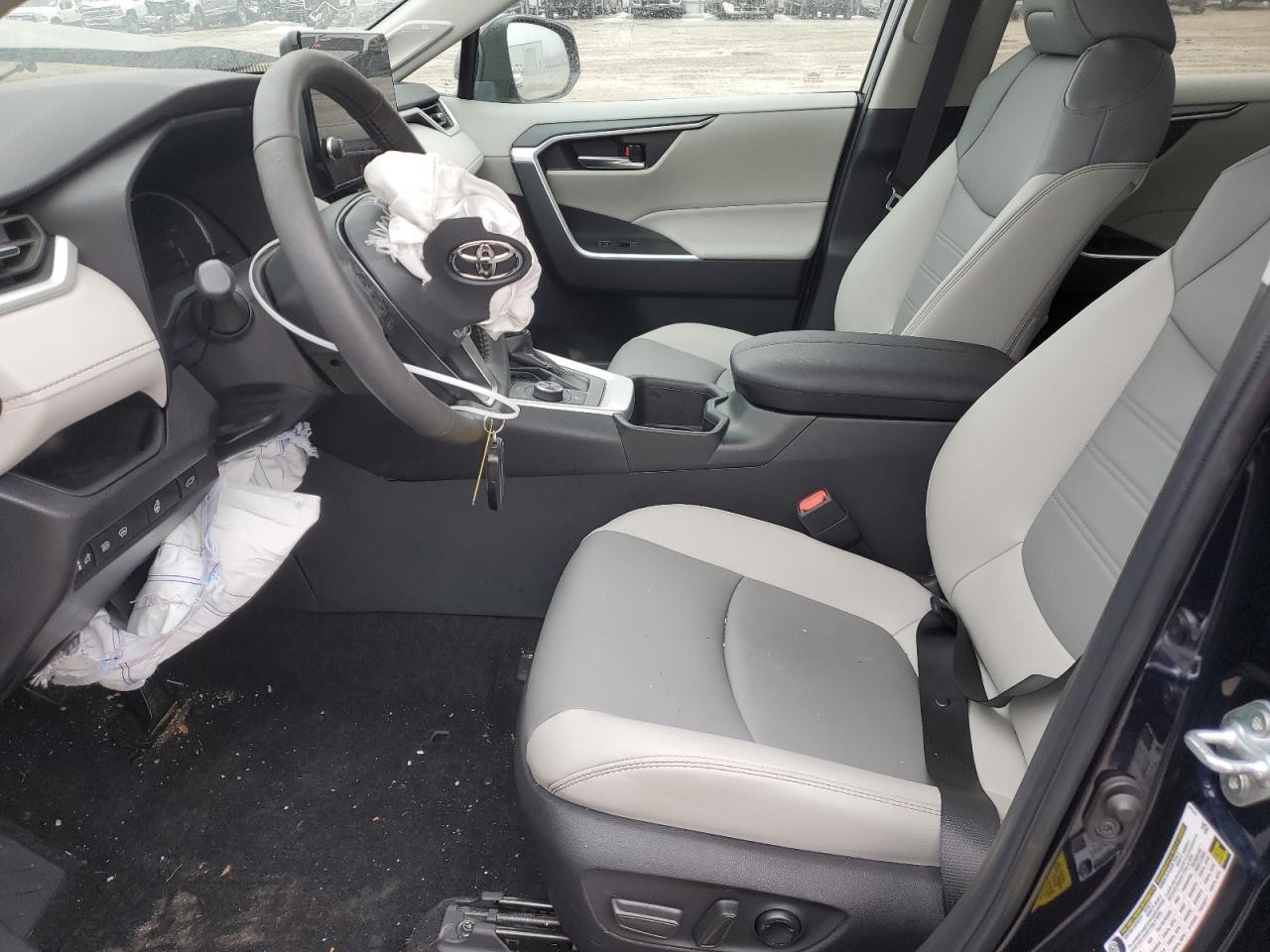 2024 TOYOTA RAV4 XLE PREMIUM VIN:4T3B6RFV2RU155771