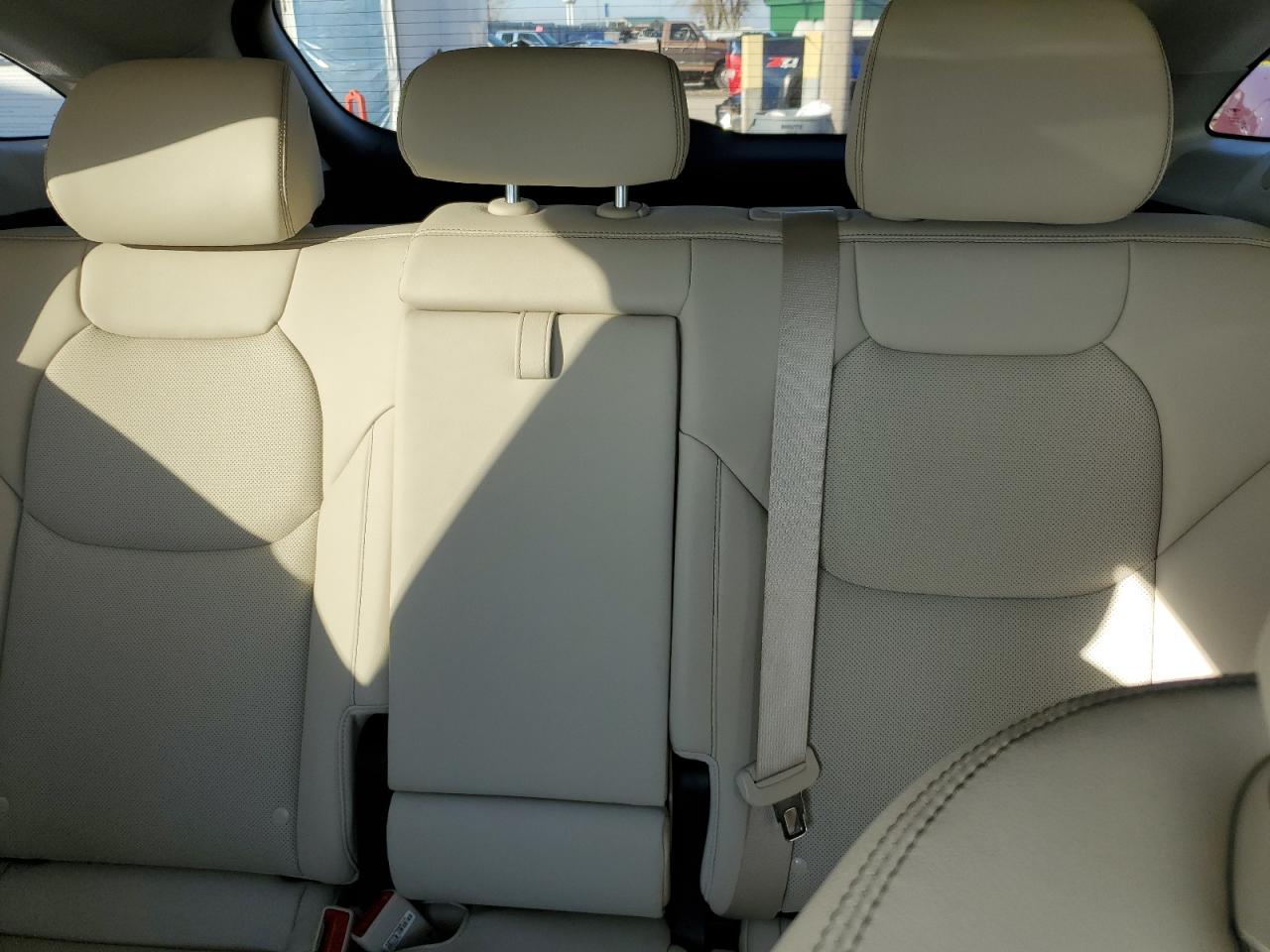 2022 GENESIS GV70 BASE VIN:KMUMADTB2NU058983