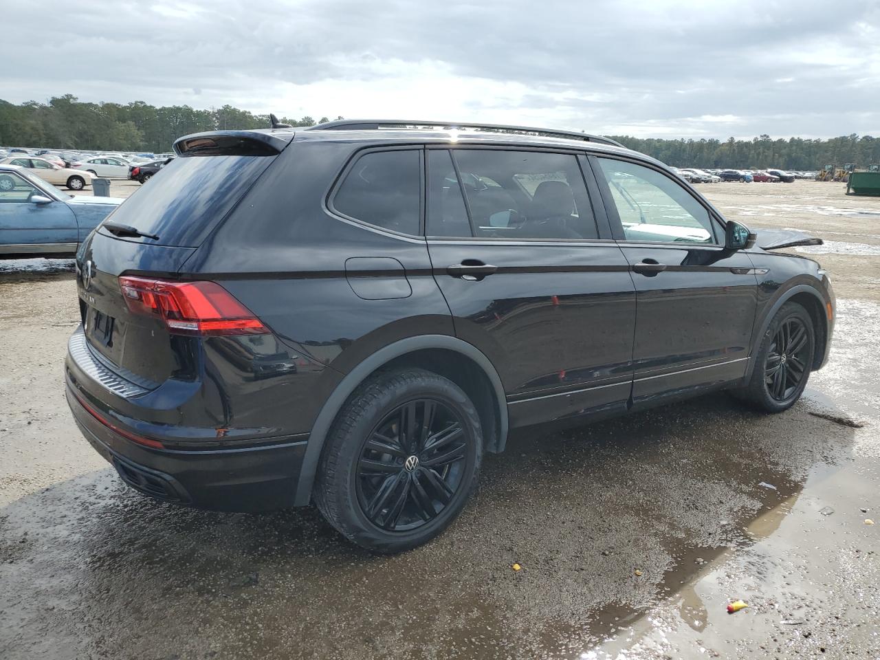 2022 VOLKSWAGEN TIGUAN SE R-LINE BLACK VIN:3VVCB7AX8NM075627