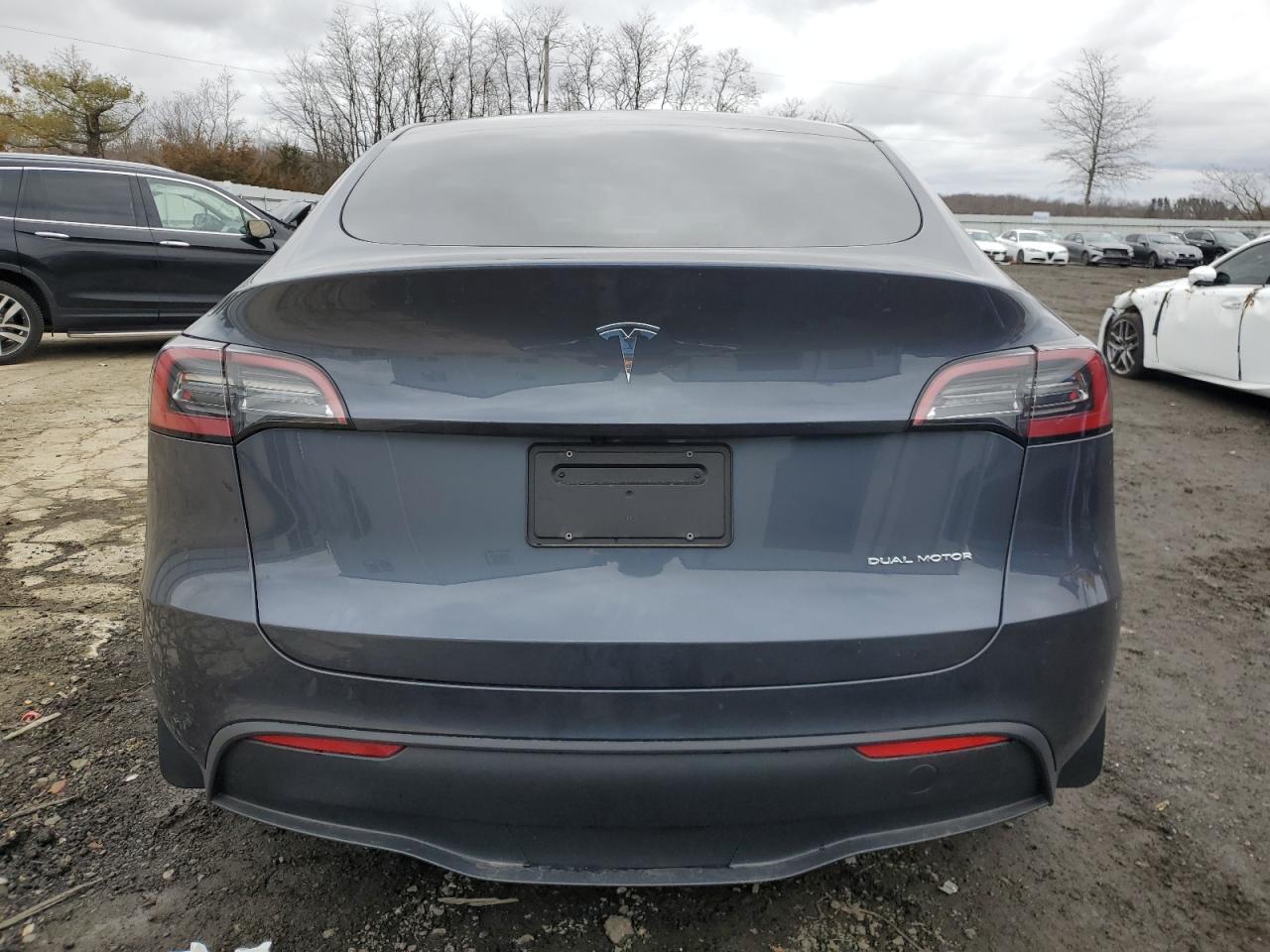 2023 TESLA MODEL Y  VIN:7SAYGDEE2PA079211