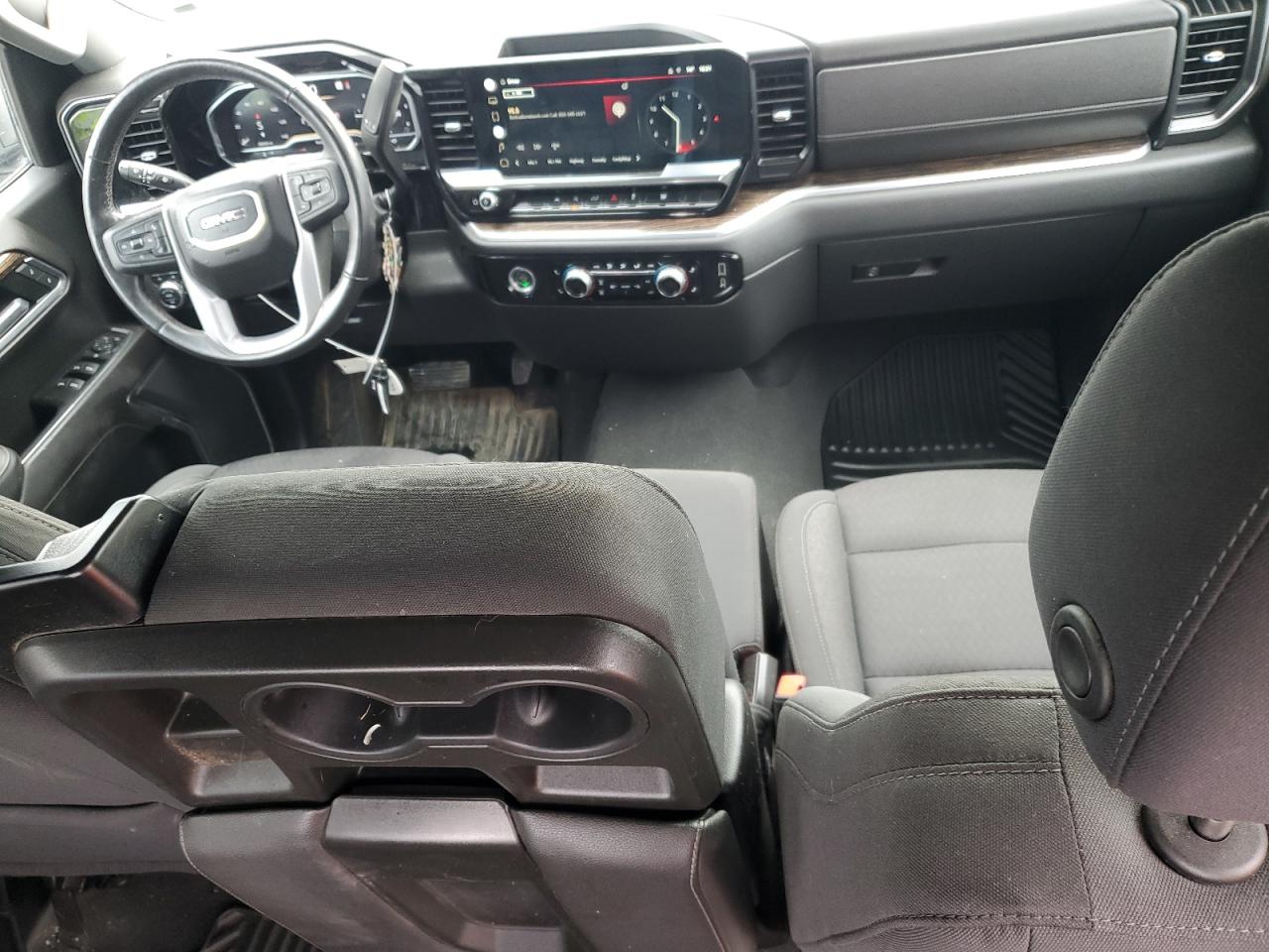 2022 GMC SIERRA K1500 SLE VIN:3GTPUBEK5NG552136