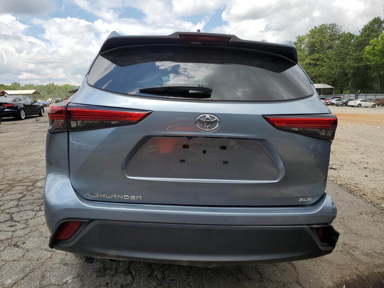 2022 TOYOTA HIGHLANDER XLE VIN:5TDHZRAH2NS122204