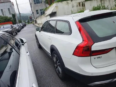 2018 Volvo V90 VIN: