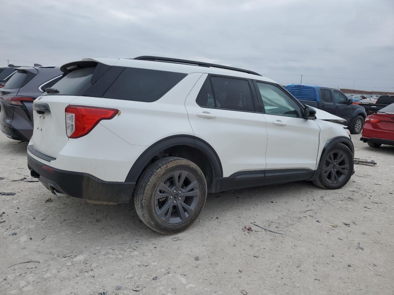 2023 FORD EXPLORER XLT VIN:1FMSK7DH0PGA74849