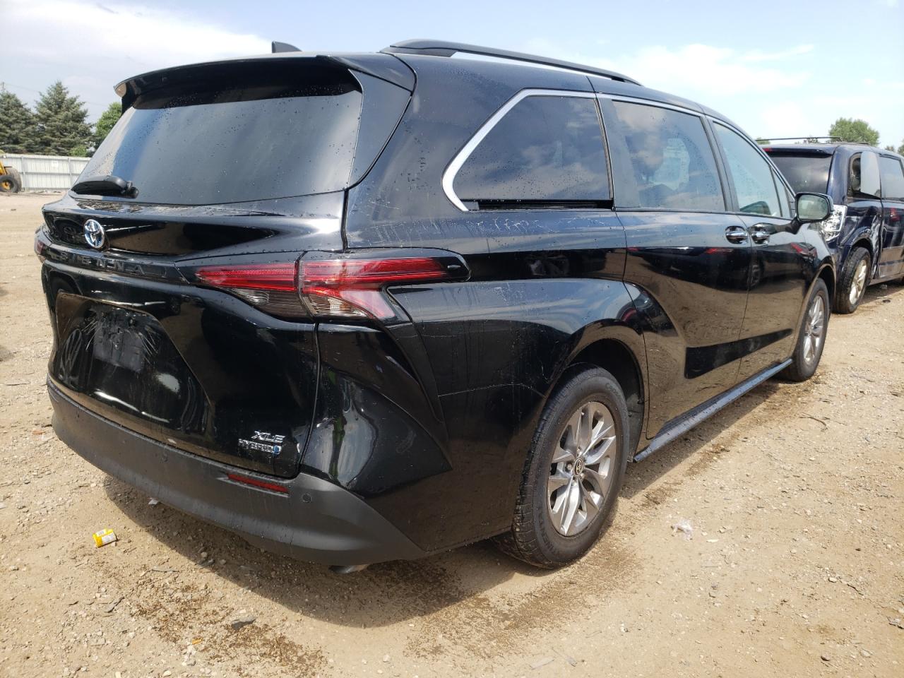 2022 TOYOTA SIENNA XLE VIN:5TDYRKEC2NS134391