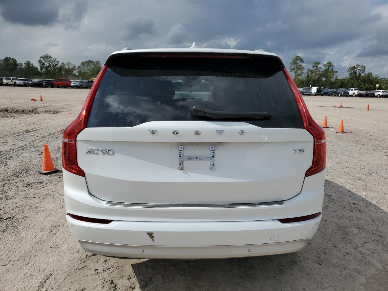 2022 VOLVO XC90 T5 MOMENTUM VIN:YV4102CK7N1857251