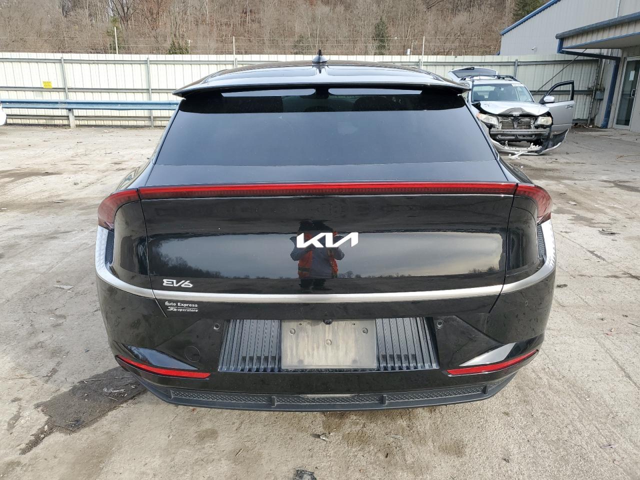 2022 KIA EV6 LIGHT VIN:KNDC3DLC4N5044191